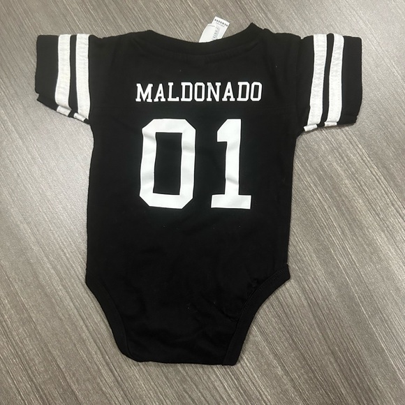 Rabbit Skins bodysuit for newborn - Picture 3 of 6